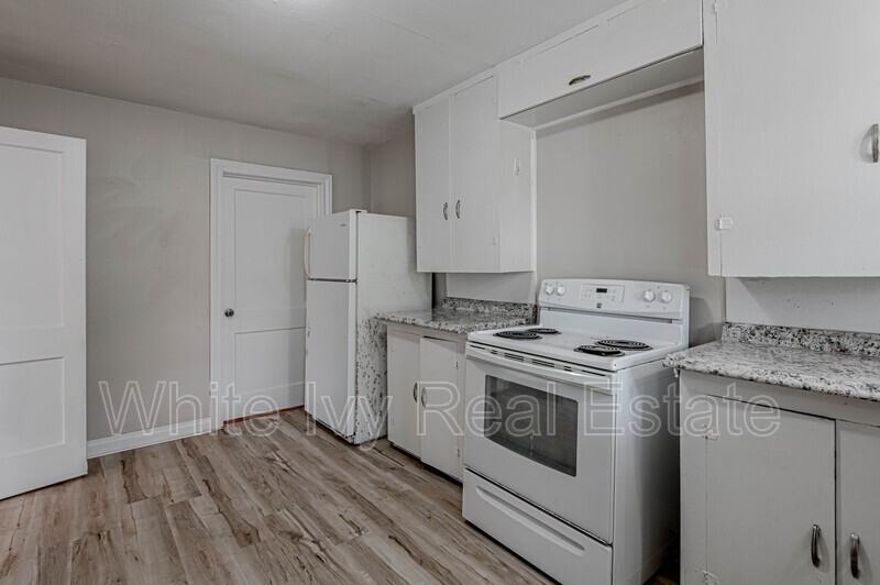 1312 16th St - Photo 7 of 18
