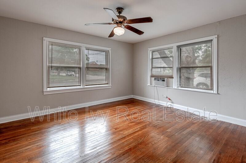 1312 16th St - Photo 5 of 18