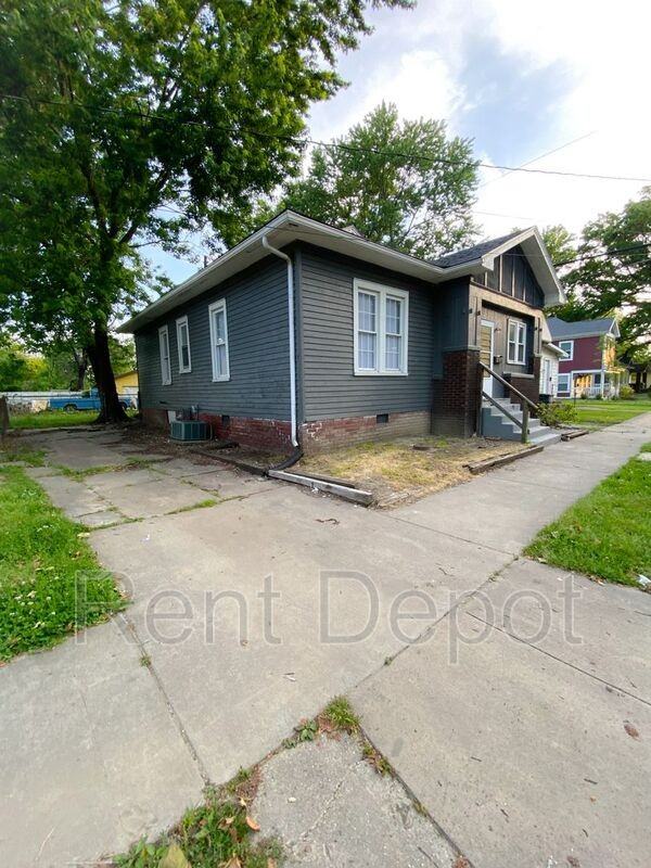 651 Jackson Ave - Photo 2 of 29