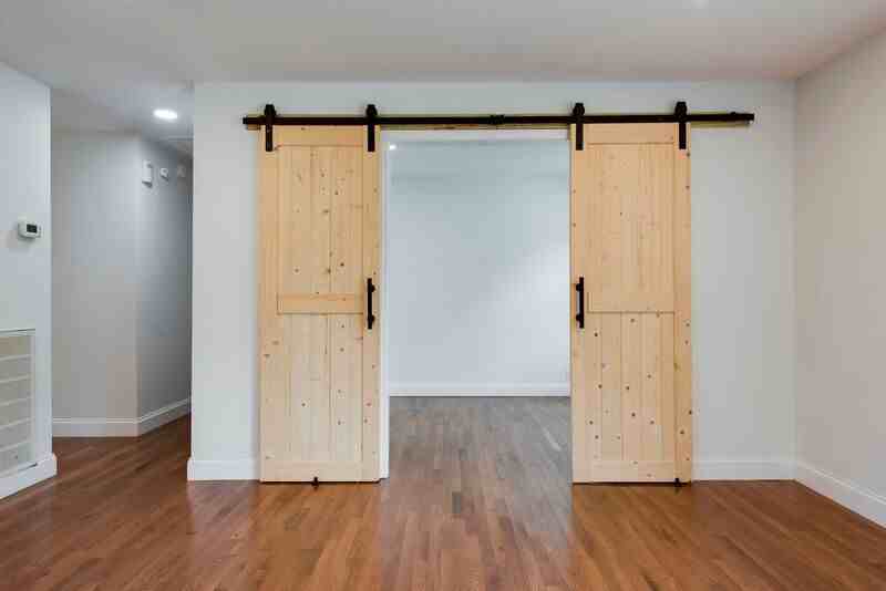 557 Annex Ave - Photo 3 of 26