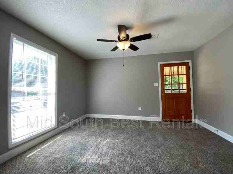 3839 Audie Dr - Photo 2 of 8