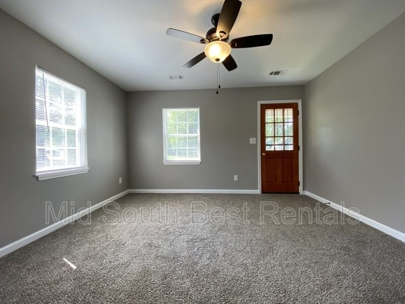 2618 Deadrick Ave - Photo 2 of 7