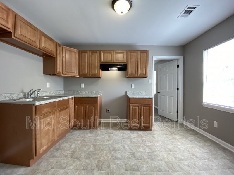 2618 Deadrick Ave - Photo 4 of 7