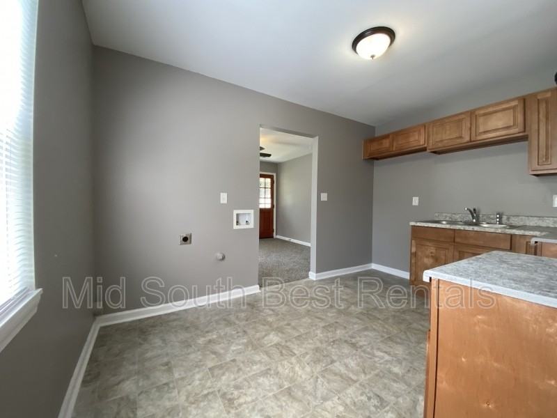 2618 Deadrick Ave - Photo 5 of 7