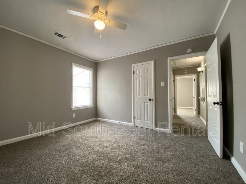 2404 Lowell Ave - Photo 6 of 8