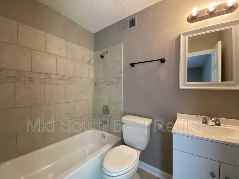 5732 Woodbourne Ct - Photo 7 of 8