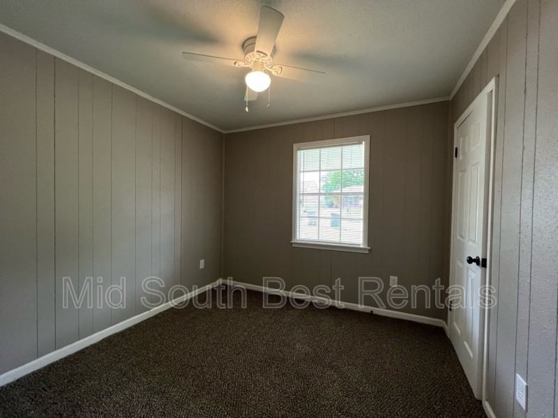 2458 Chattering Ln - Photo 4 of 8