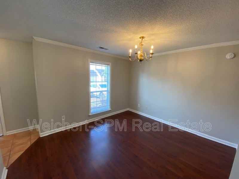 11196 Ivy Dr - Photo 2 of 16