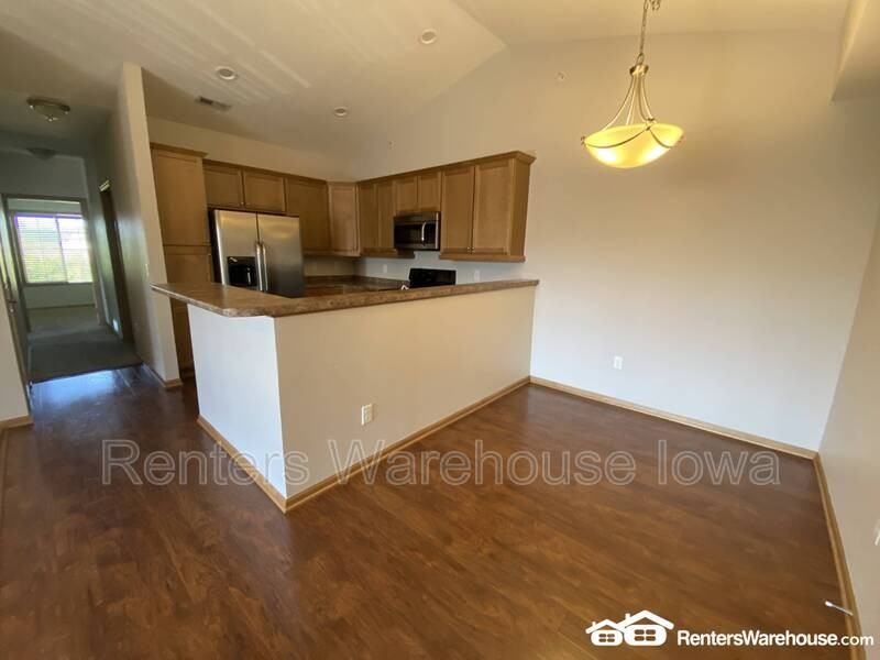 2000 Meadow Ct #212 - Photo 6 of 16