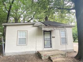 featured image of 1113 N Parkway