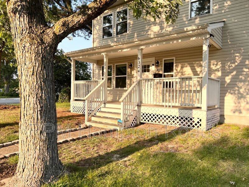 6324 Grimes Ave - Photo 2 of 50