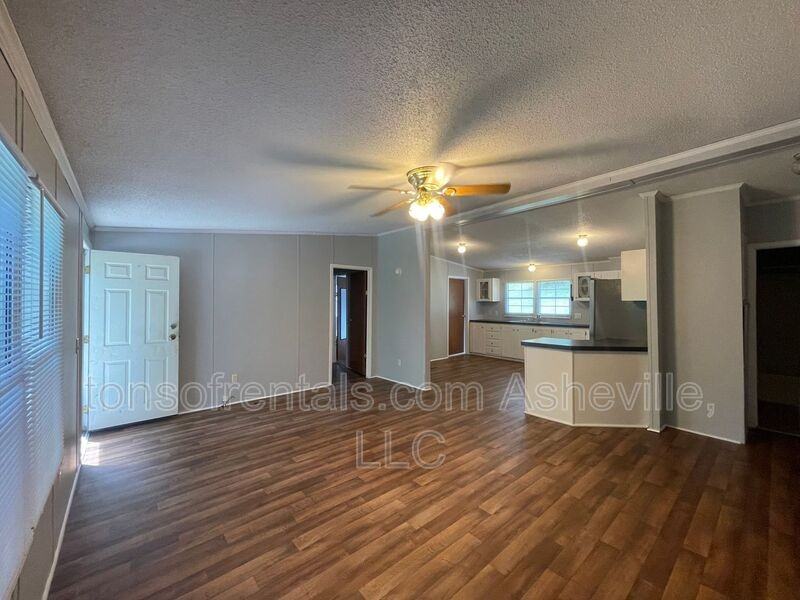 132 Josiah Ln - Photo 4 of 20