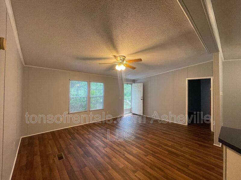 132 Josiah Ln - Photo 5 of 20