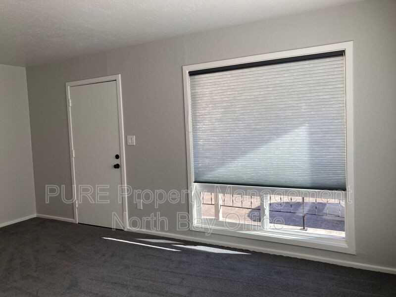 2115 Midway Dr - Photo 3 of 34