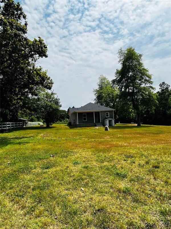 162 Birtwick Road - Photo 3 of 21