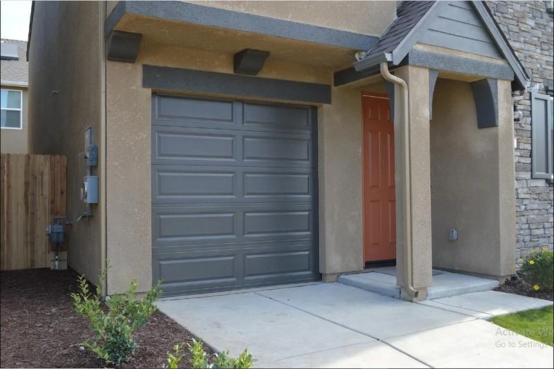 260 Shafer Ave - Photo 4 of 34