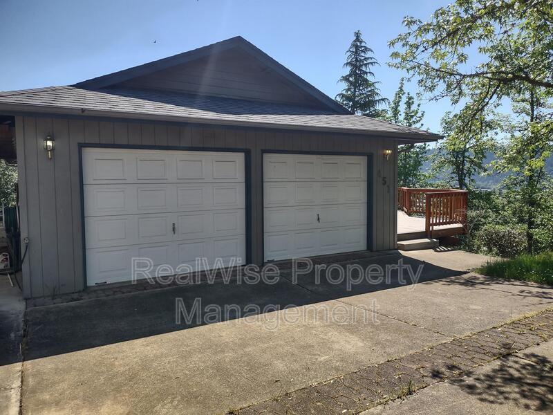 451 Nw Galaxy Dr - Photo 3 of 39