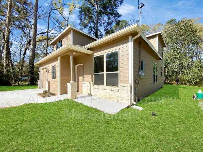 1202 Saint Lawrence River Rd - Photo 2 of 21