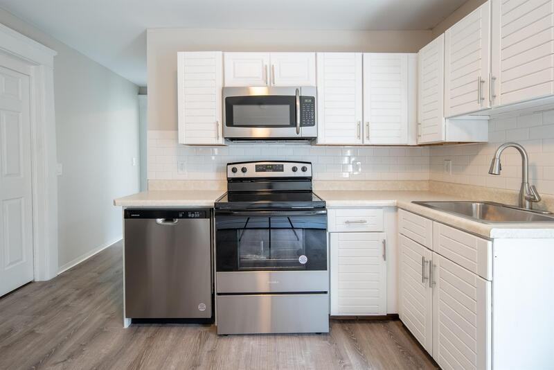 2433 Broadway - Photo 4 of 32
