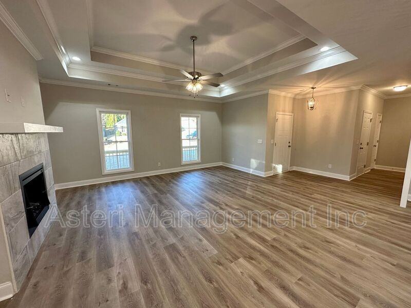 107 Lasso Dr - Photo 4 of 24