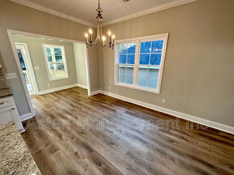 107 Lasso Dr - Photo 7 of 24