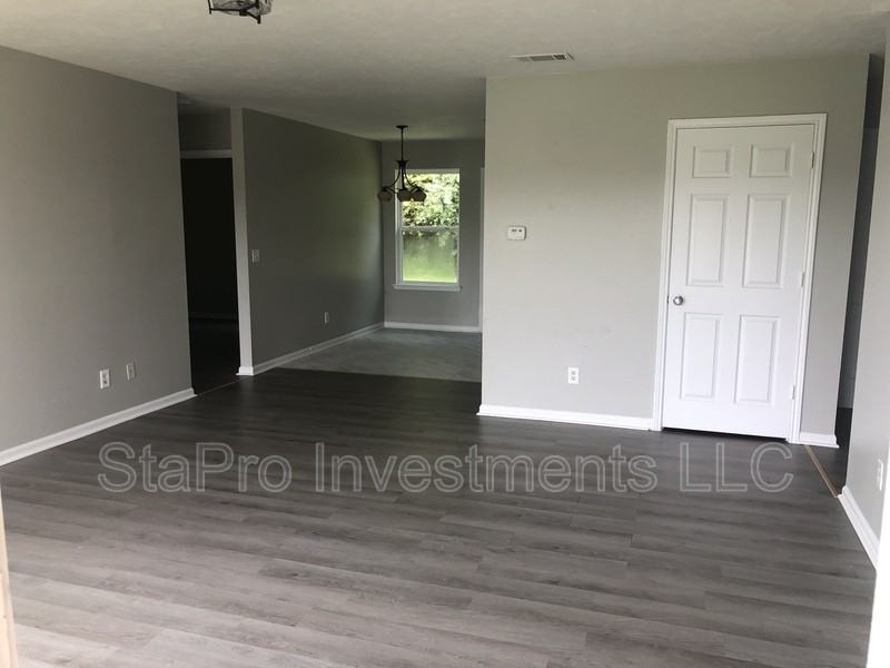 164 Village Pl - Photo 2 of 9
