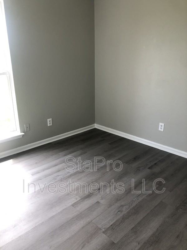 164 Village Pl - Photo 5 of 9