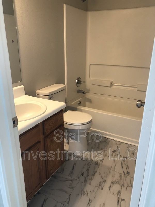 164 Village Pl - Photo 6 of 9