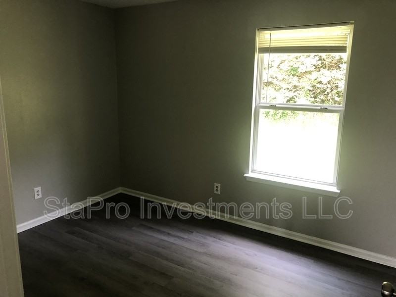 164 Village Pl - Photo 7 of 9