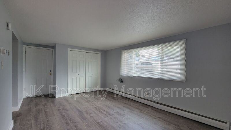 4631 5th Ave S #01 - Photo 4 of 19