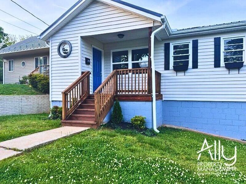 211 Palatine Ave - Photo 3 of 41