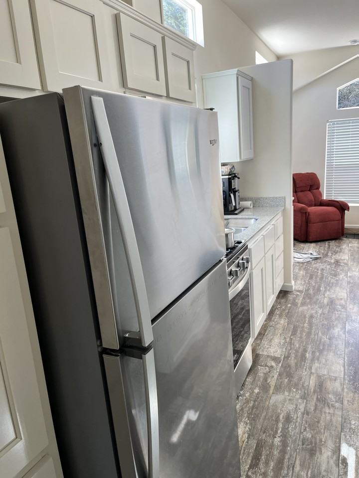 135 Avis St #NA - Photo 3 of 10