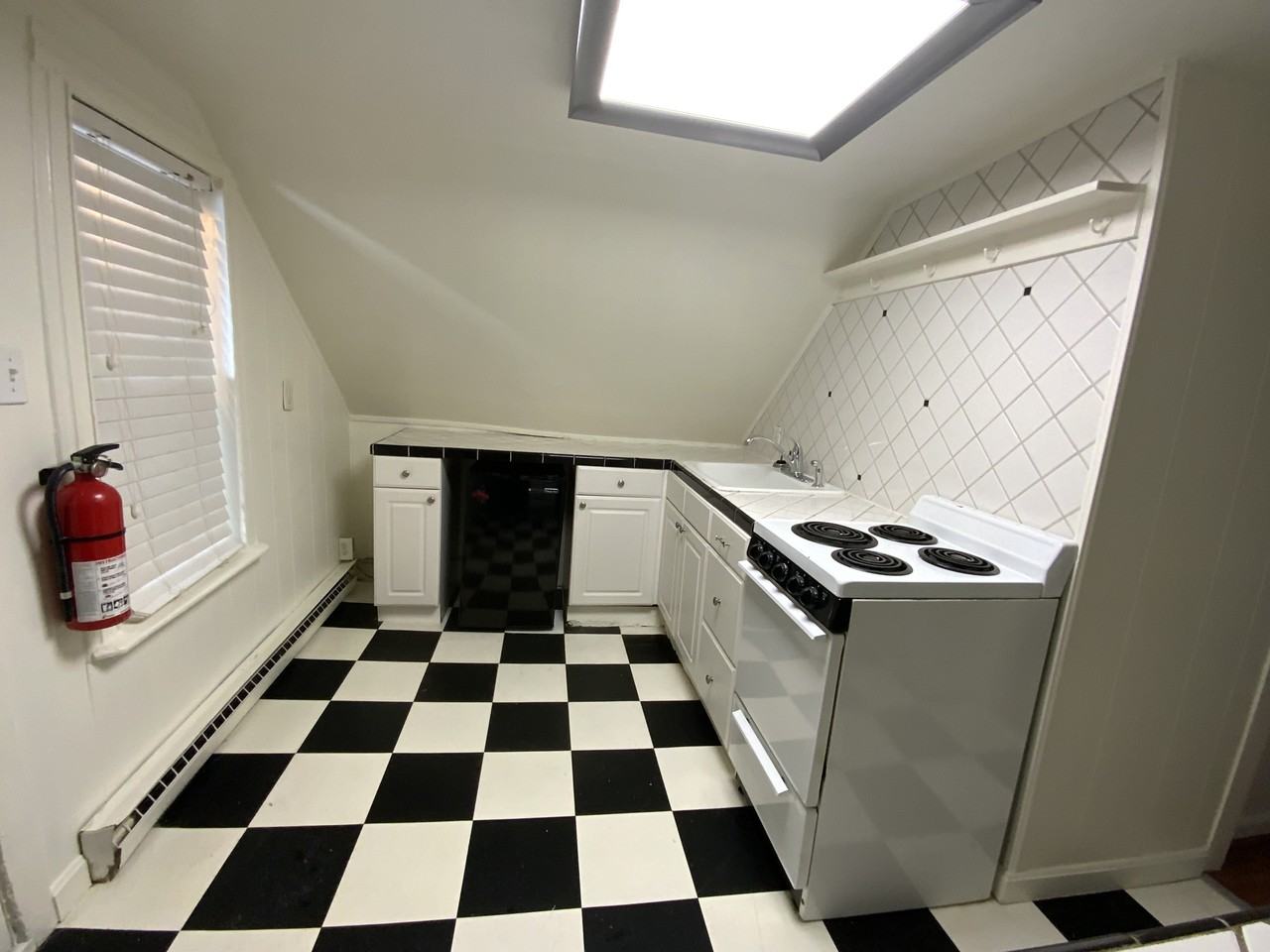 35 37 Hayward St D, Burlington, VT 05401 1 Bedroom Apartment for