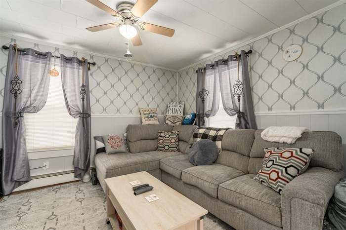 47 Larch St #B - Photo 2 of 7