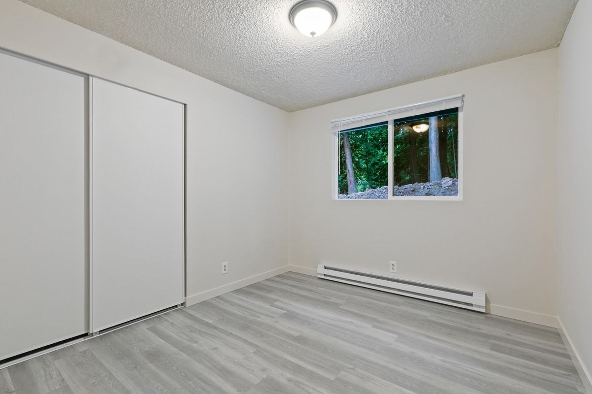 1209 Euclid Ave #1 - Photo 7 of 11