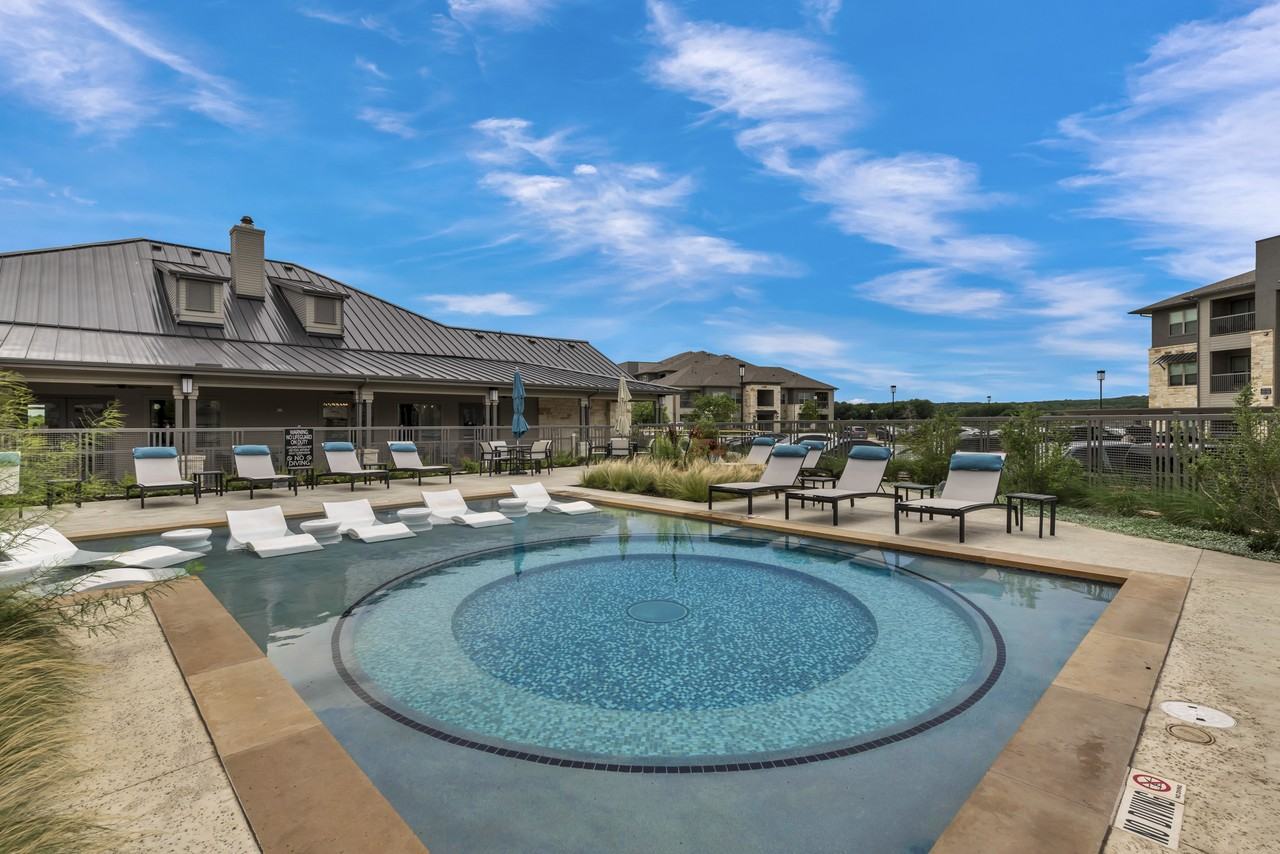 Hawthorne at Blanco Riverwalk - Photo 7 of 47