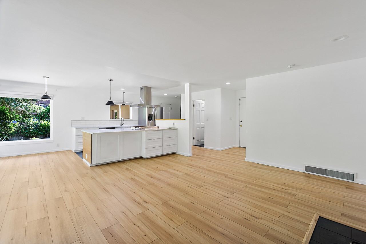 4610 119th Ave Se #1 - Photo 3 of 19