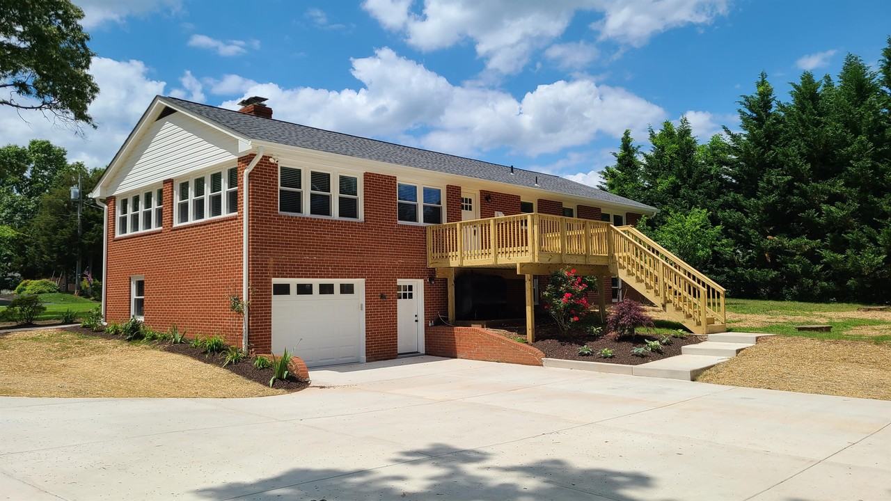 7 Cedar Dr #1 - Photo 4 of 11