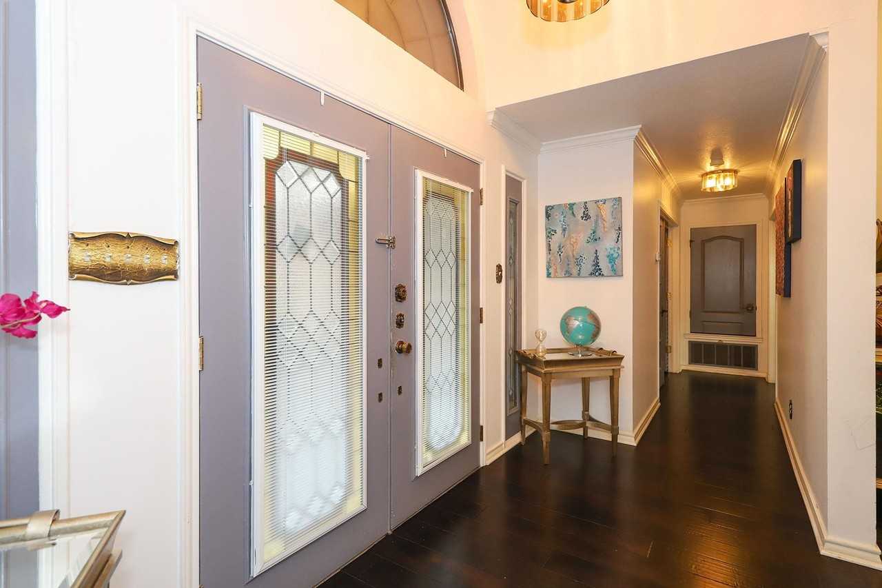 341 Regal Dr - Photo 3 of 20