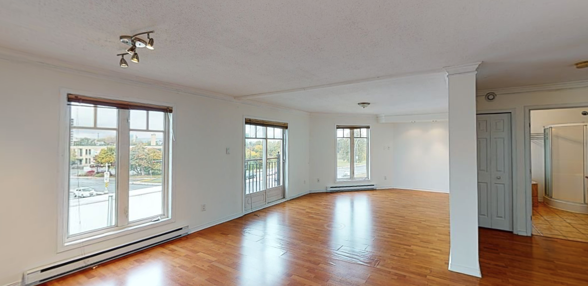 294 Maisonneuve - Photo 2 of 9