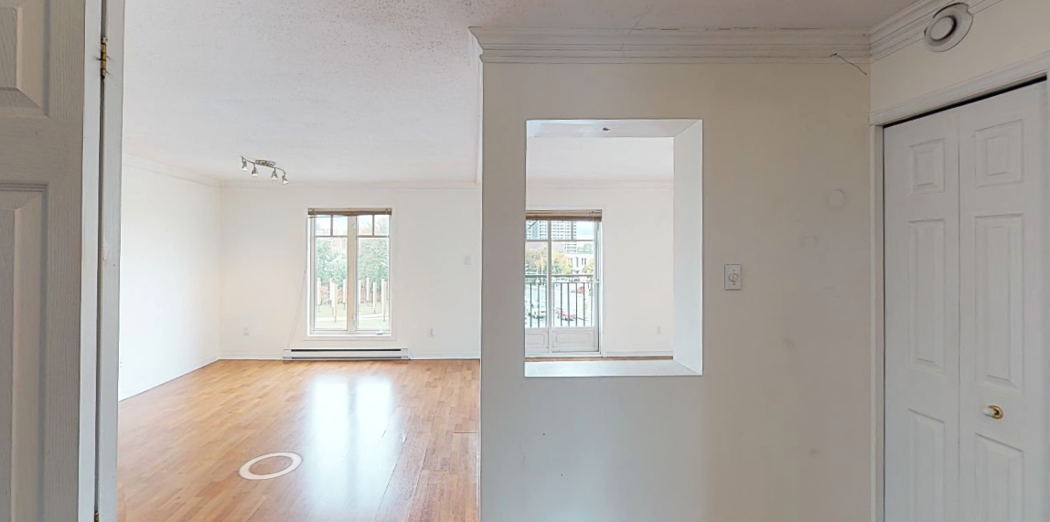 294 Maisonneuve - Photo 3 of 9