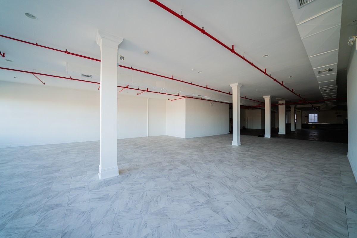 4006 Astoria Blvd - Photo 5 of 10