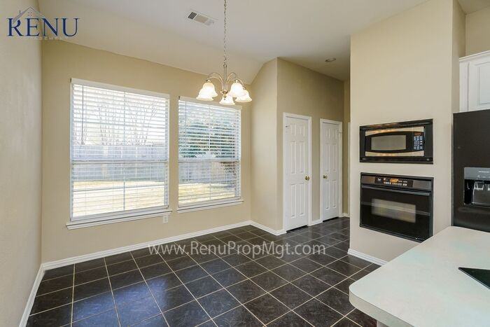 3604 Magnolia Cir - Photo 3 of 18