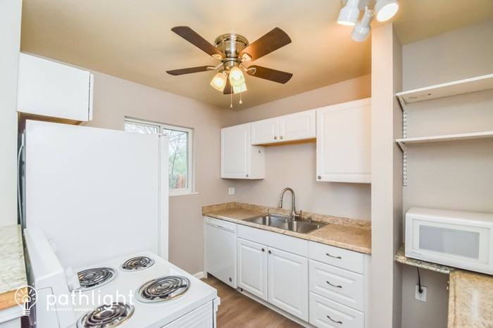 1104 Quivira Dr - Photo 3 of 18