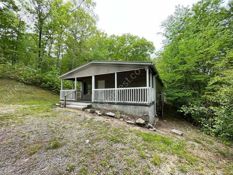 10527 Collins Rd - Photo 2 of 18