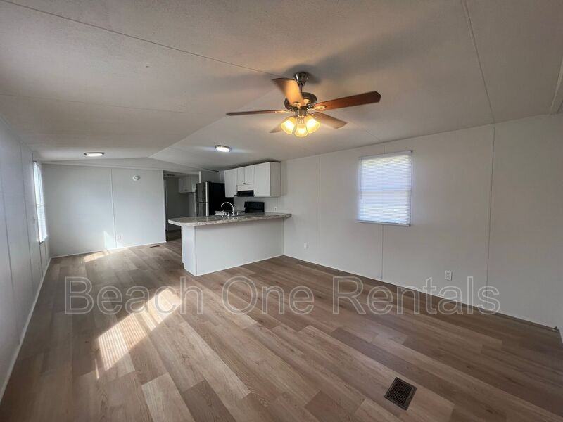210 Wren Ln - Photo 2 of 12