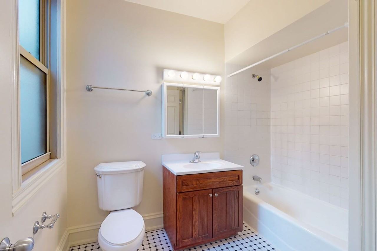 5623 S. Dorchester - Photo 5 of 7