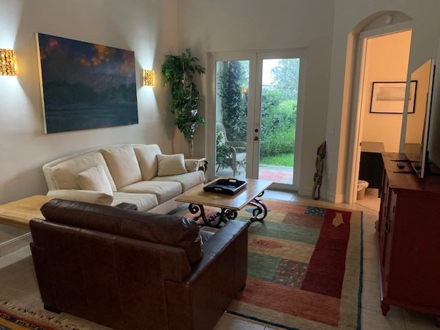 1815 Bridgepointe Cir #8 - Photo 2 of 18