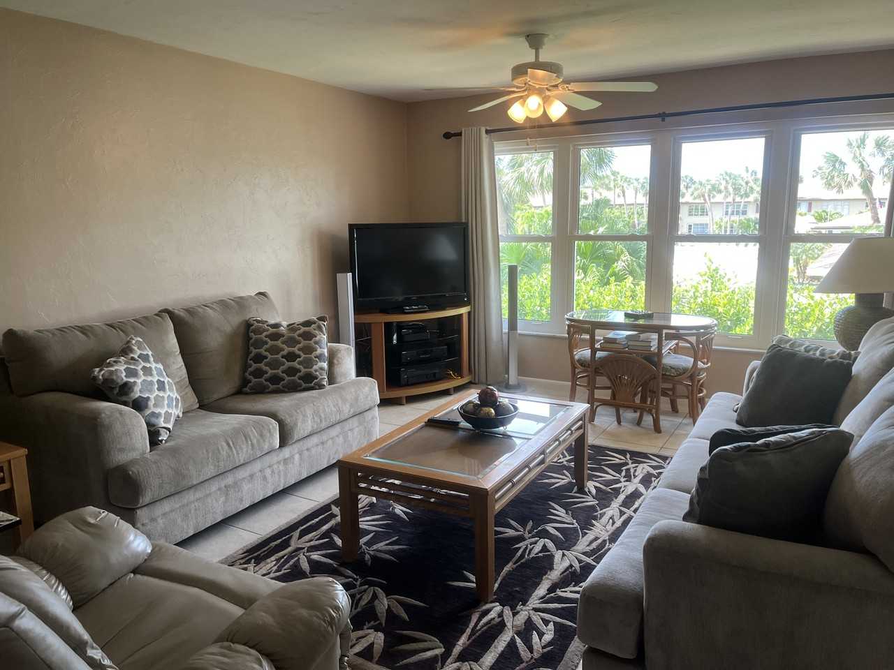 3803 Snowflake Ln - Photo 3 of 8