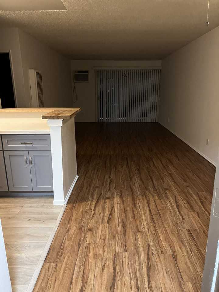 18433 Collins St #118